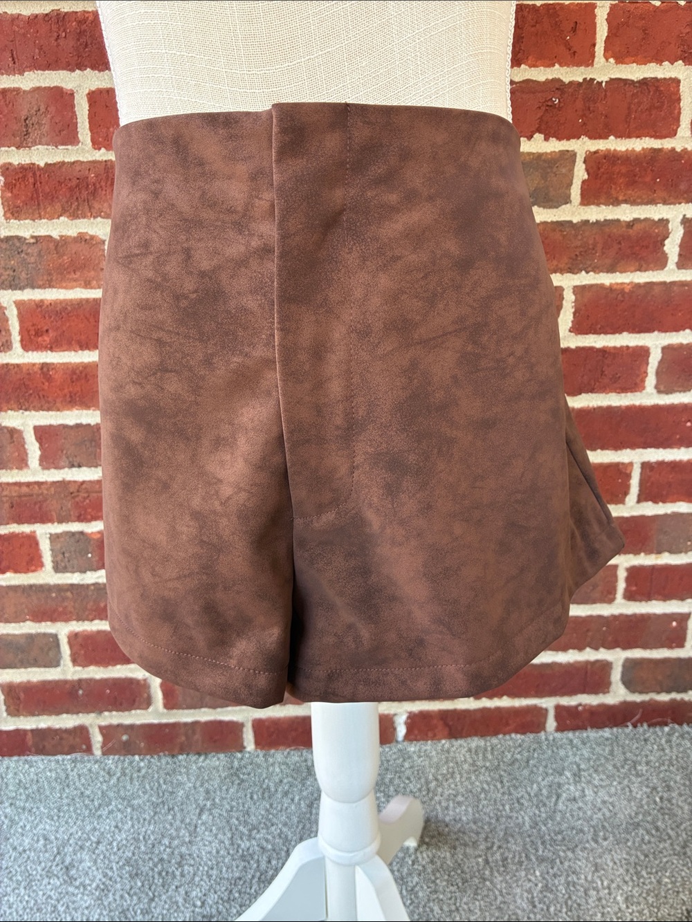 Women’s Gianni Bini Suede Shorts